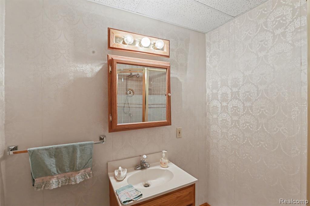 4091 Jacquelynn Court Rochester, MI 48306 - Photo 39 of 44 Gallery Image 39