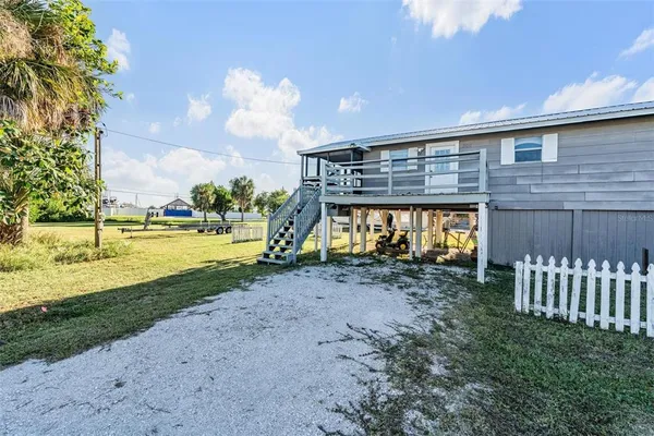 $1,800 | 208 South Canal Street, Ruskin, FL 33570