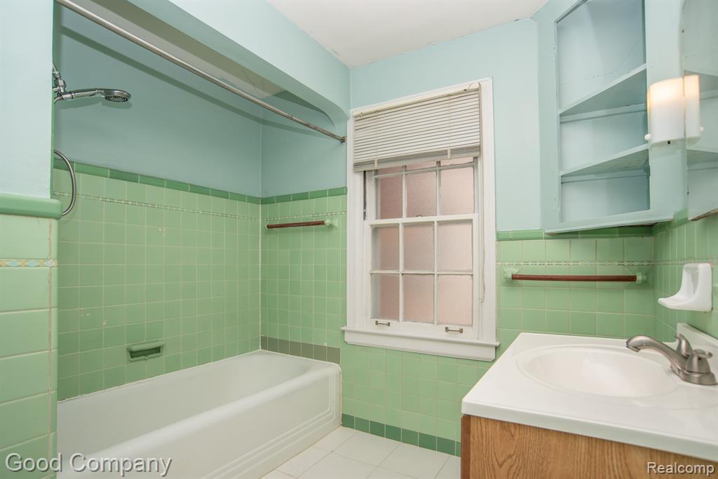 20121 Briarcliff Road Detroit, MI 48221 - Photo 26 of 31