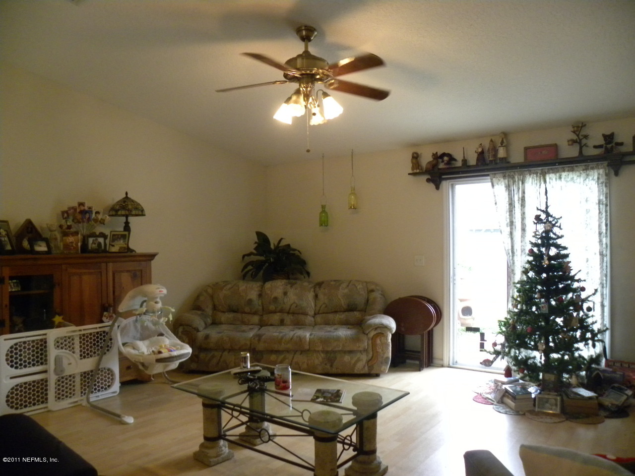 11557 Saints Road Jacksonville, FL 32246 - Photo 4 of 5 Living Room