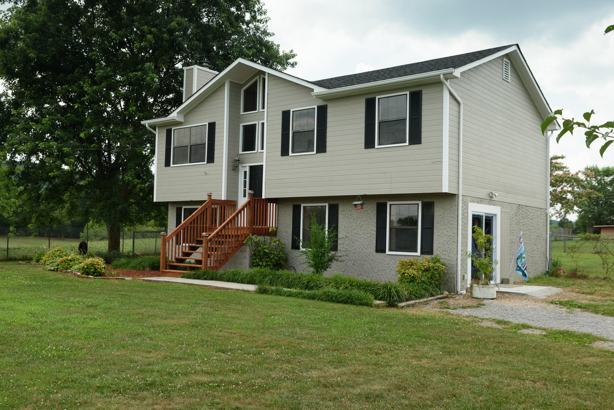 281 Waddell Road Cleveland, TN 37311 - Photo 35 of 37 xfront_2