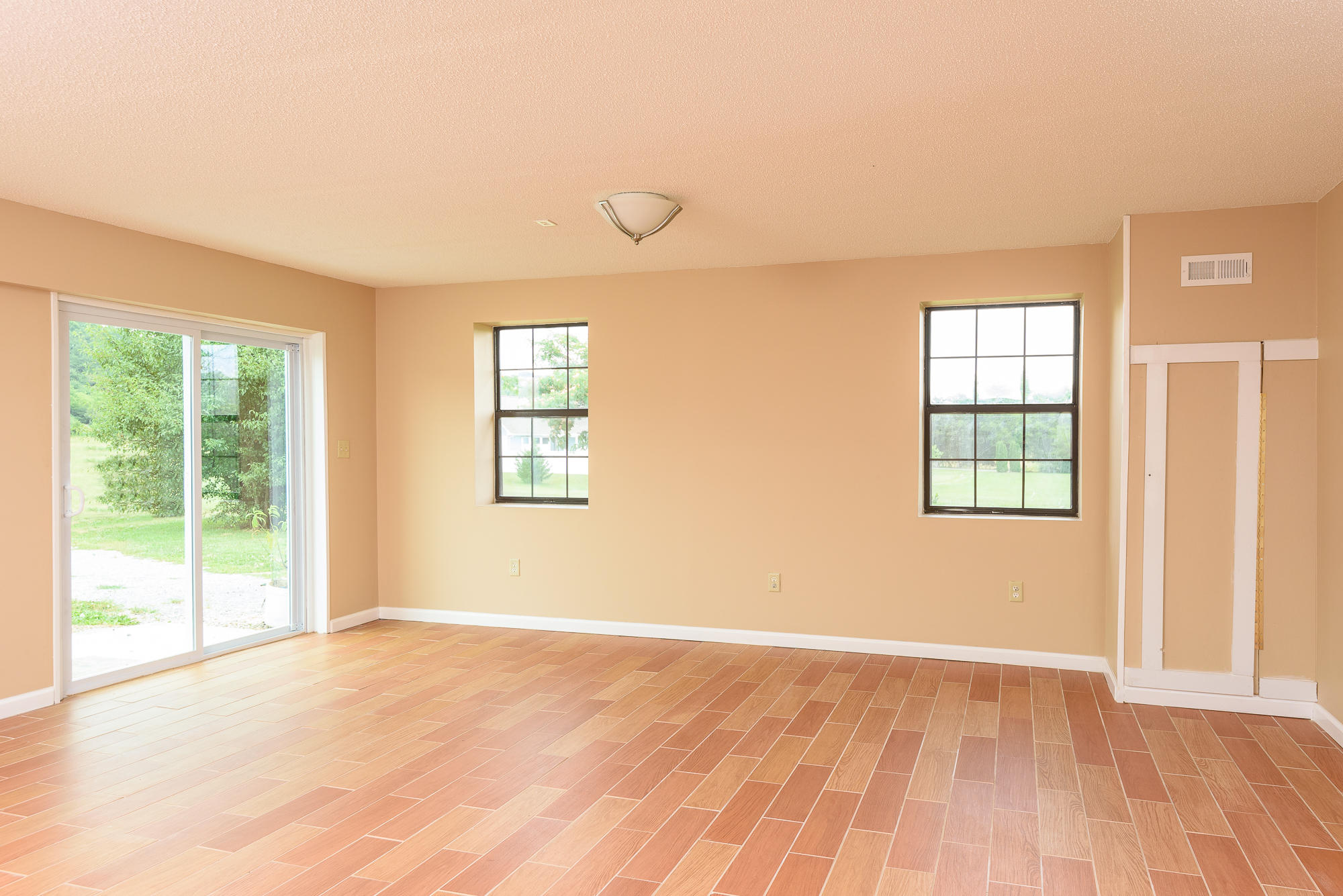 281 Waddell Road Cleveland, TN 37311 - Photo 5 of 37 den_3