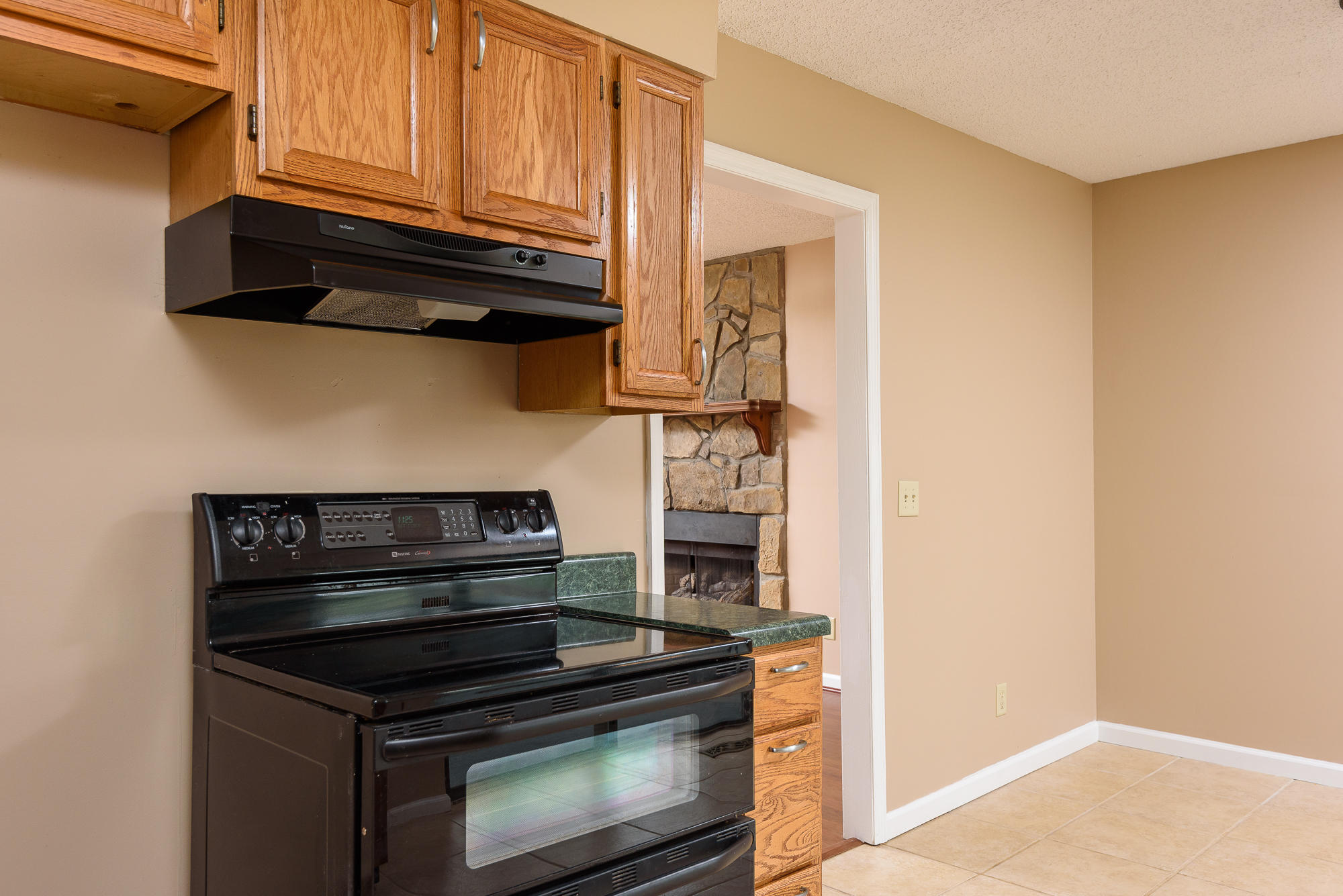 281 Waddell Road Cleveland, TN 37311 - Photo 9 of 37 kitchen_3