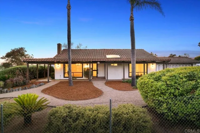 $1,050,000 | 112 Palmas Norte, Fallbrook, CA 92028