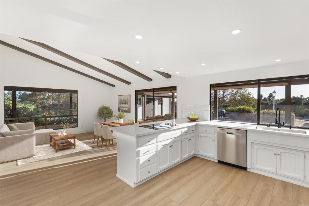 112 Palmas Norte Fallbrook, CA 92028 - Photo 28 of 74