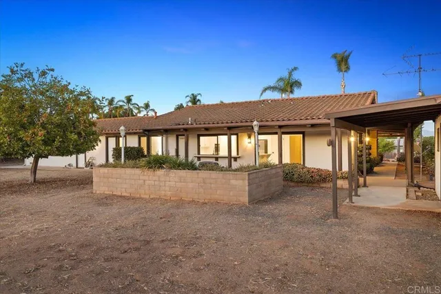 $1,050,000 | 112 Palmas Norte, Fallbrook, CA 92028