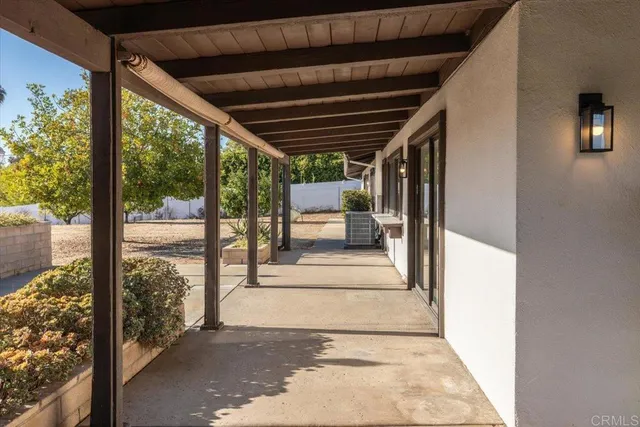 $1,050,000 | 112 Palmas Norte, Fallbrook, CA 92028