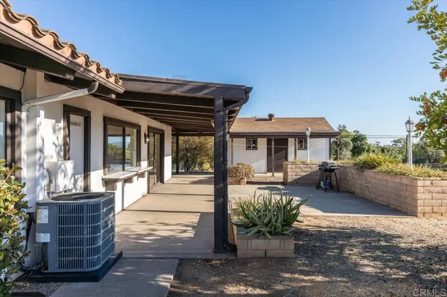 $1,050,000 | 112 Palmas Norte, Fallbrook, CA 92028
