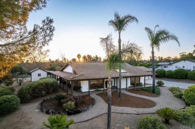 $1,050,000 | 112 Palmas Norte, Fallbrook, CA 92028