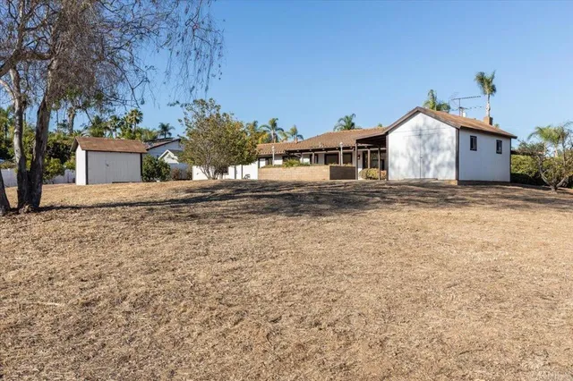 $1,050,000 | 112 Palmas Norte, Fallbrook, CA 92028