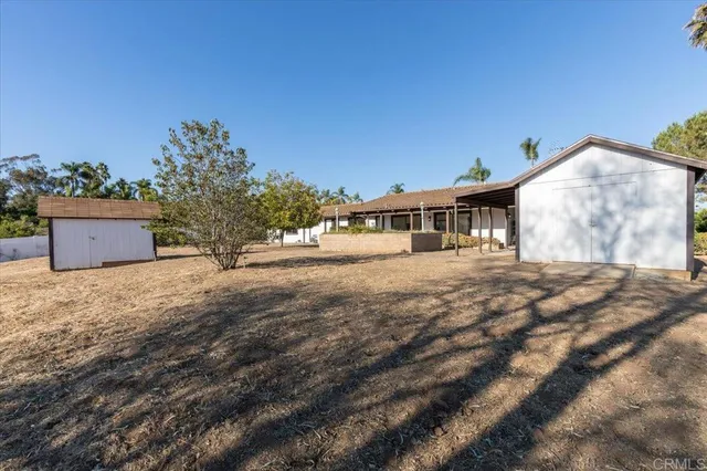 $1,050,000 | 112 Palmas Norte, Fallbrook, CA 92028