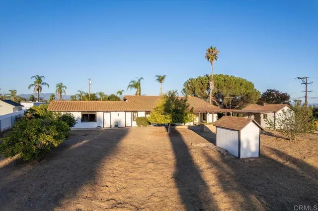 $1,050,000 | 112 Palmas Norte, Fallbrook, CA 92028