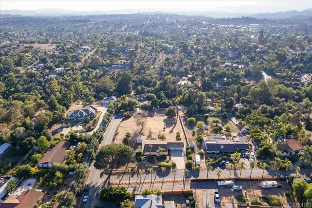 $1,050,000 | 112 Palmas Norte, Fallbrook, CA 92028