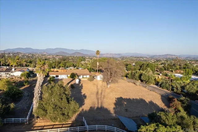 $1,050,000 | 112 Palmas Norte, Fallbrook, CA 92028