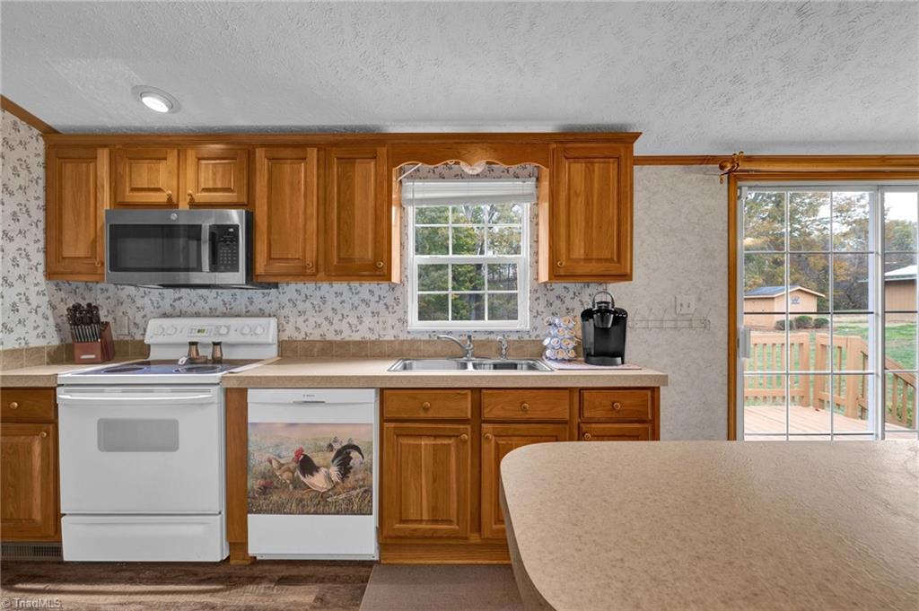 131 Loftis Road Reidsville, NC 27320 - Photo 14 of 45
