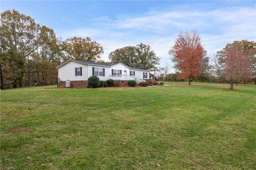 131 Loftis Road Reidsville, NC 27320 - Photo 2 of 45