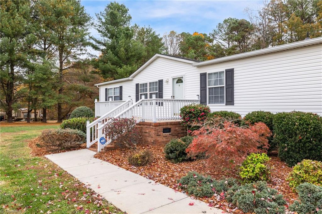 131 Loftis Road Reidsville, NC 27320 - Photo 5 of 45