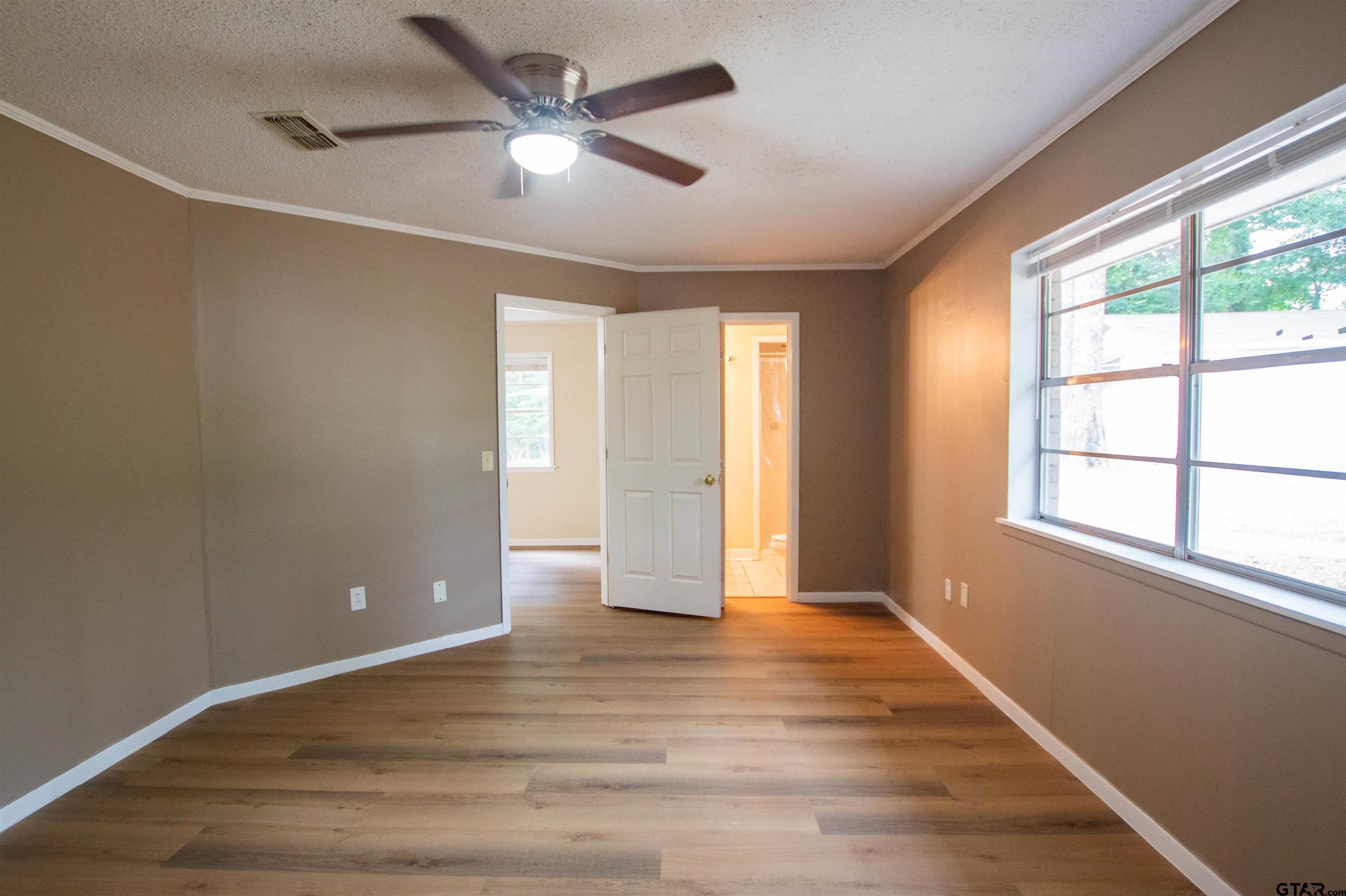 209 Miles Street Longview, TX 75605 - Photo 26 of 34