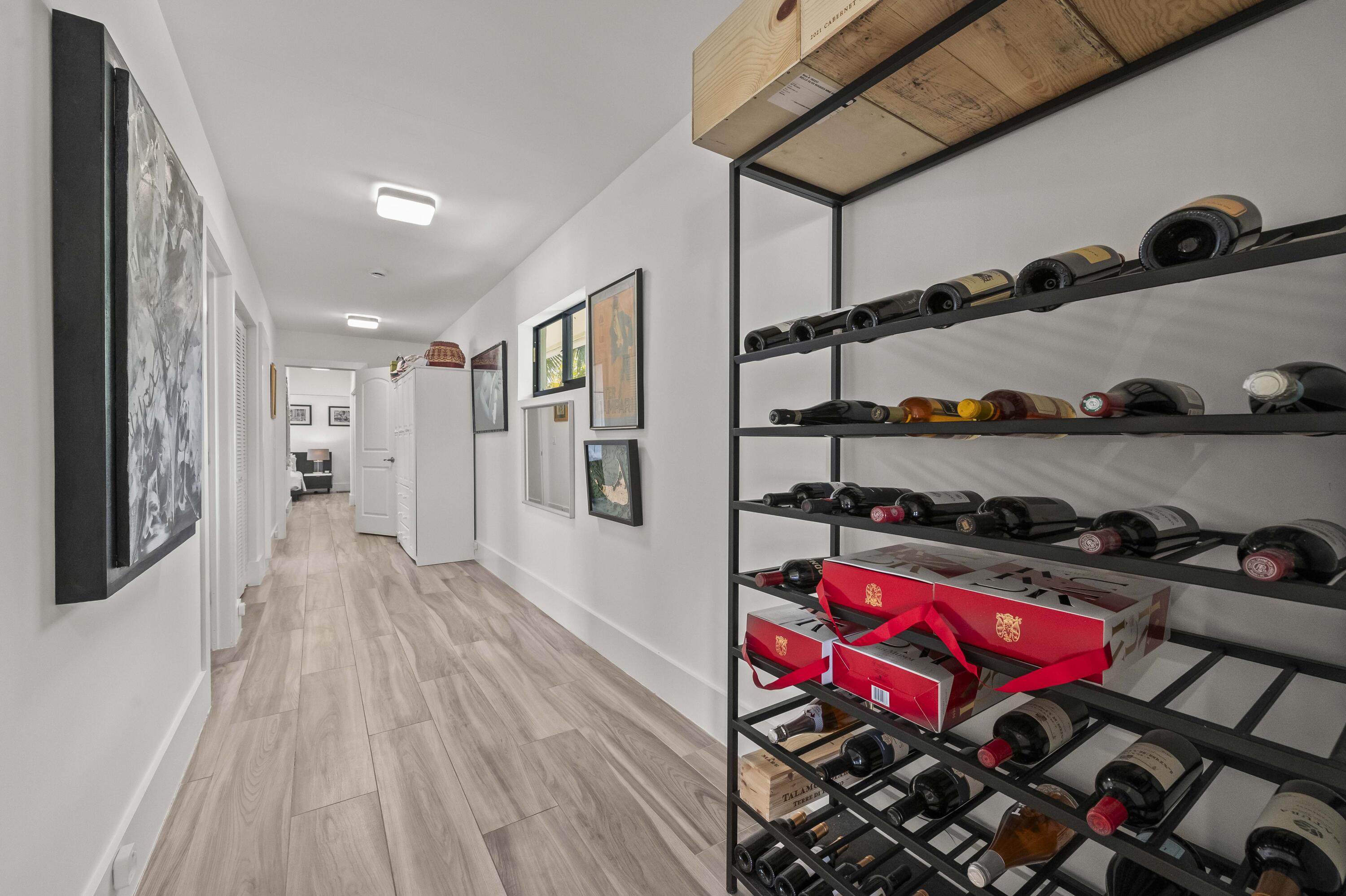 518 Southwest 28th Avenue Boynton Beach, FL 33435 - Photo 12 of 55 11 Entry 01