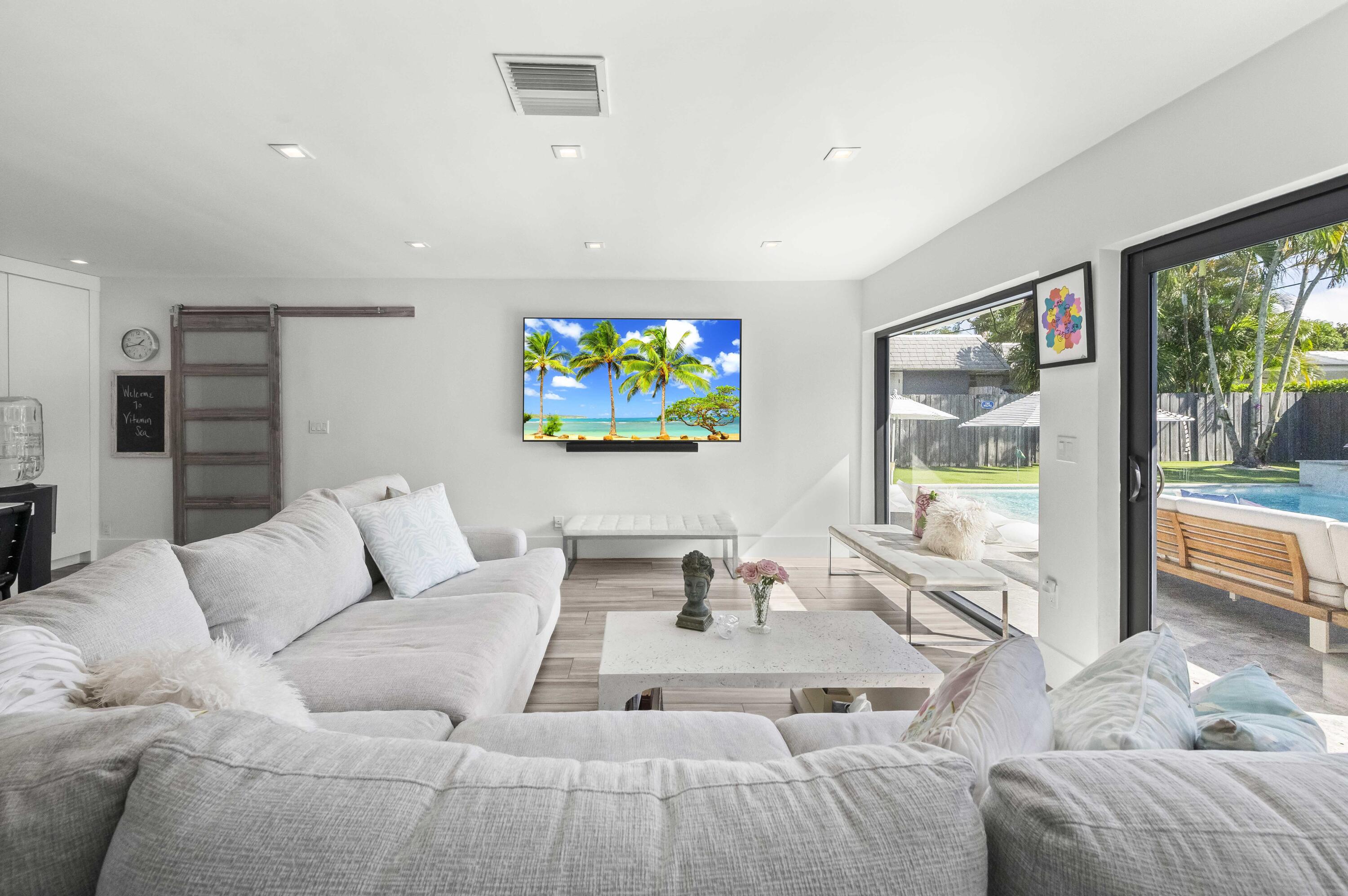 518 Southwest 28th Avenue Boynton Beach, FL 33435 - Photo 15 of 55 14 Living Room 02