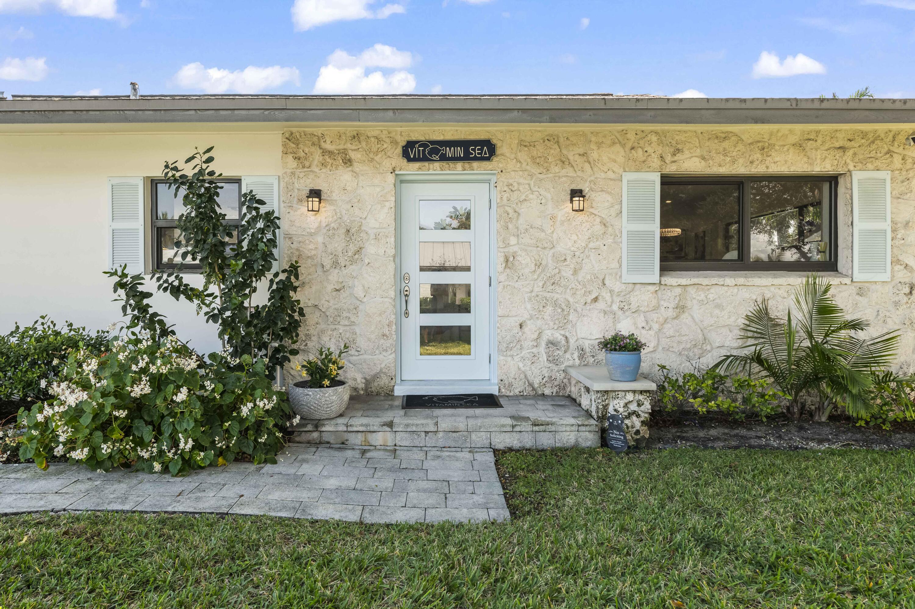 518 Southwest 28th Avenue Boynton Beach, FL 33435 - Photo 16 of 55 03 Front 03