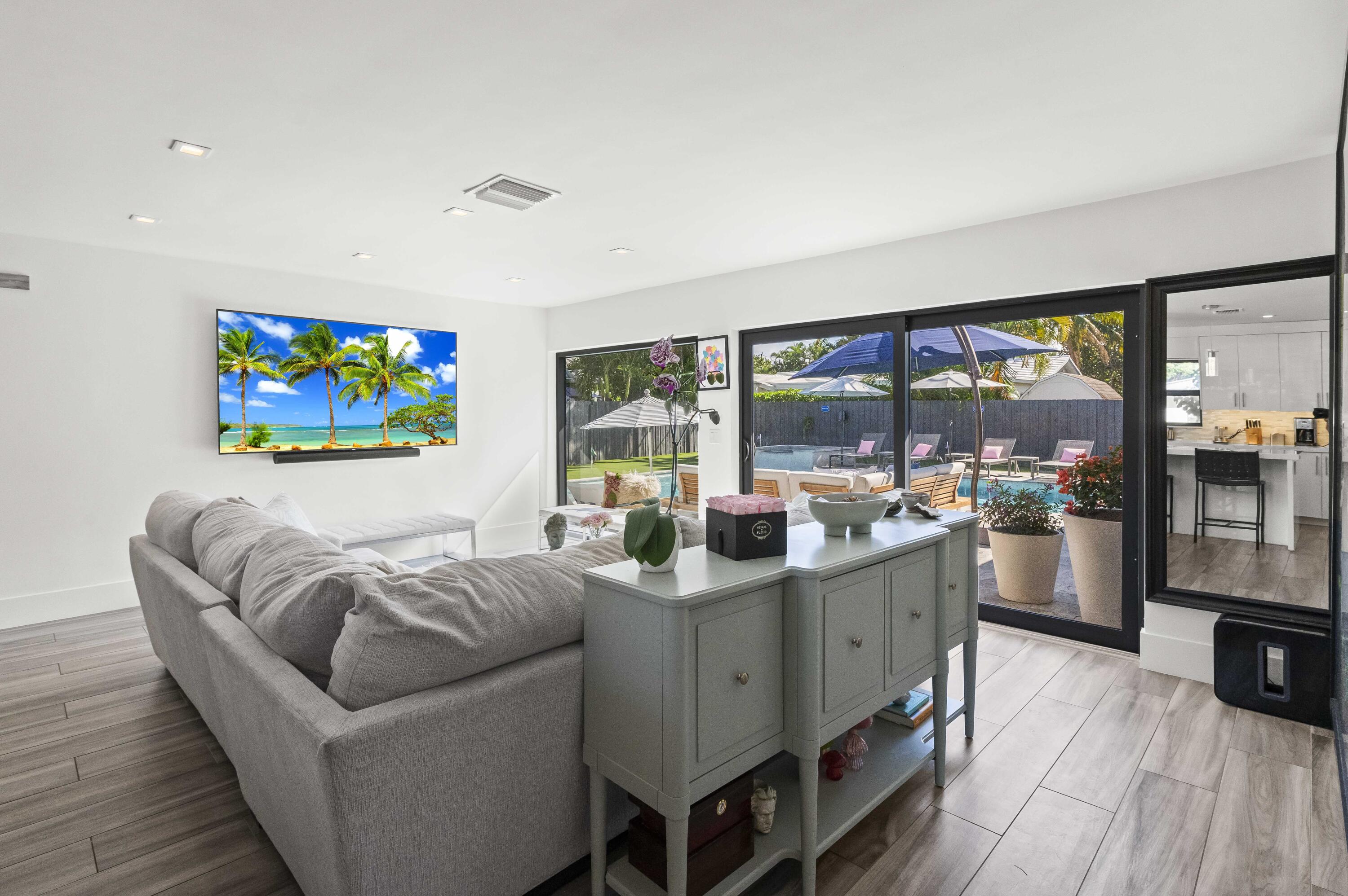 518 Southwest 28th Avenue Boynton Beach, FL 33435 - Photo 17 of 55 15 Living Room 03