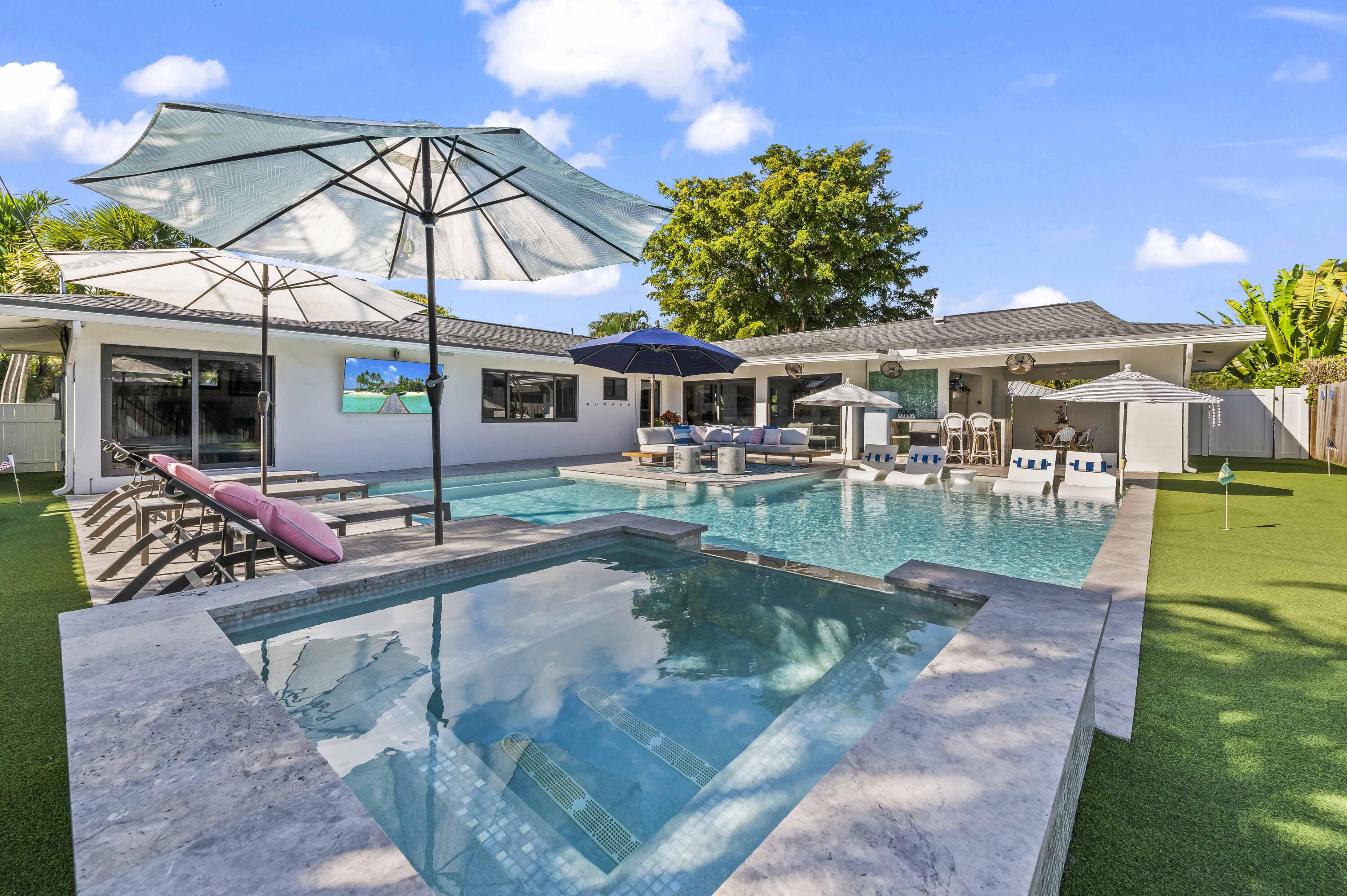 518 Southwest 28th Avenue Boynton Beach, FL 33435 - Photo 34 of 55 32 Swimming Pool 03