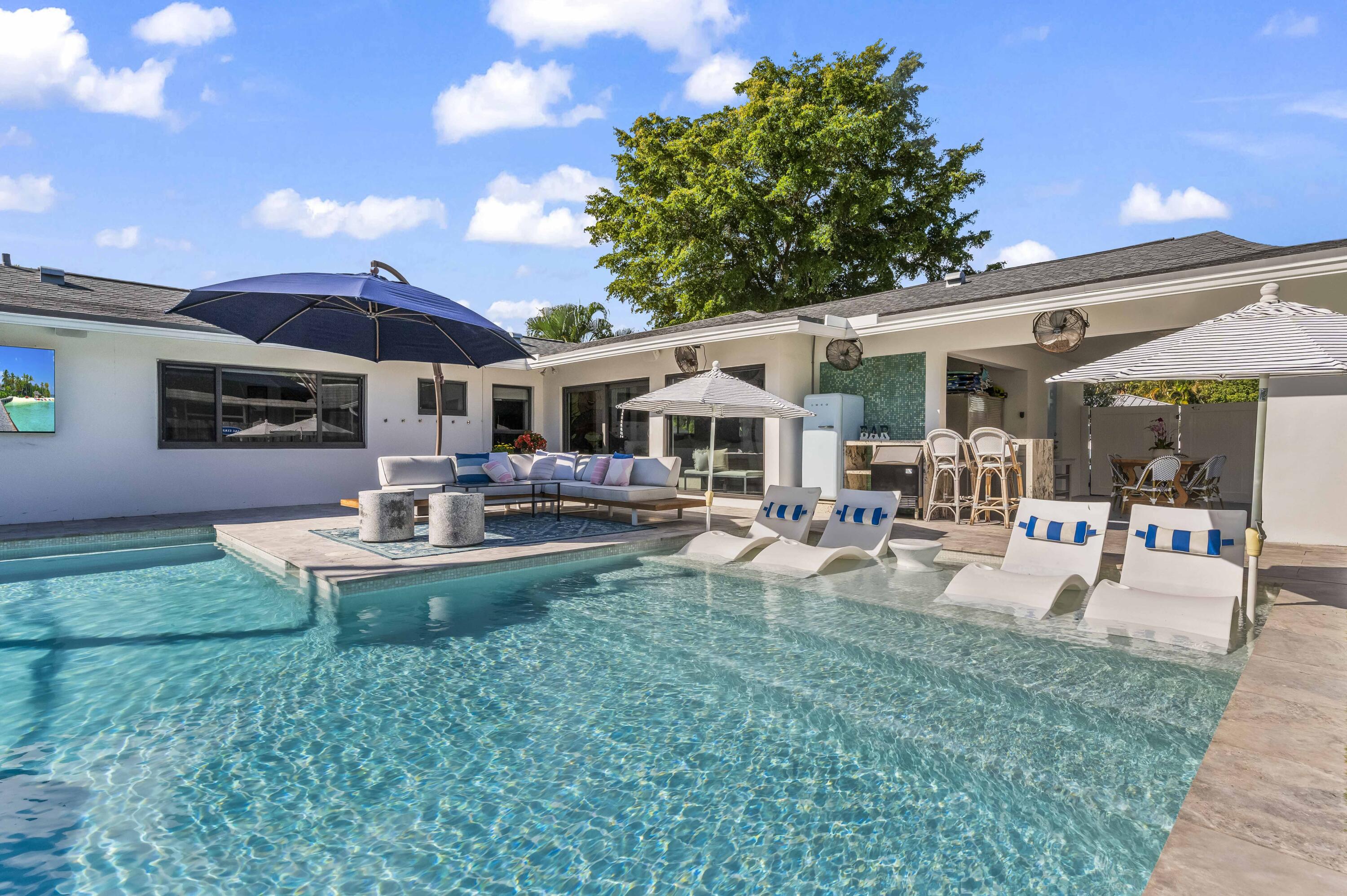 518 Southwest 28th Avenue Boynton Beach, FL 33435 - Photo 35 of 55 33 Swimming Pool 04