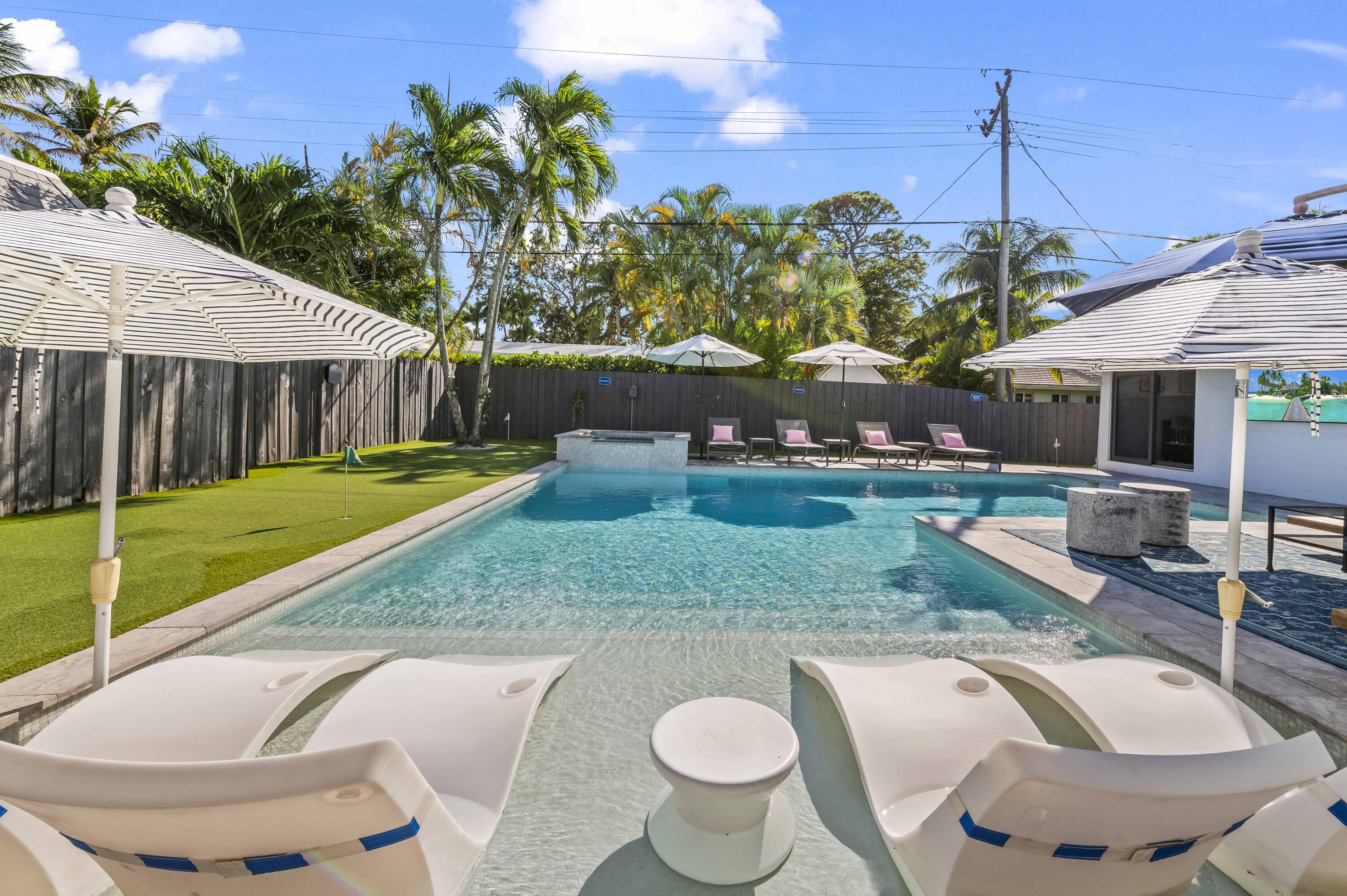 518 Southwest 28th Avenue Boynton Beach, FL 33435 - Photo 36 of 55 34 Swimming Pool 05