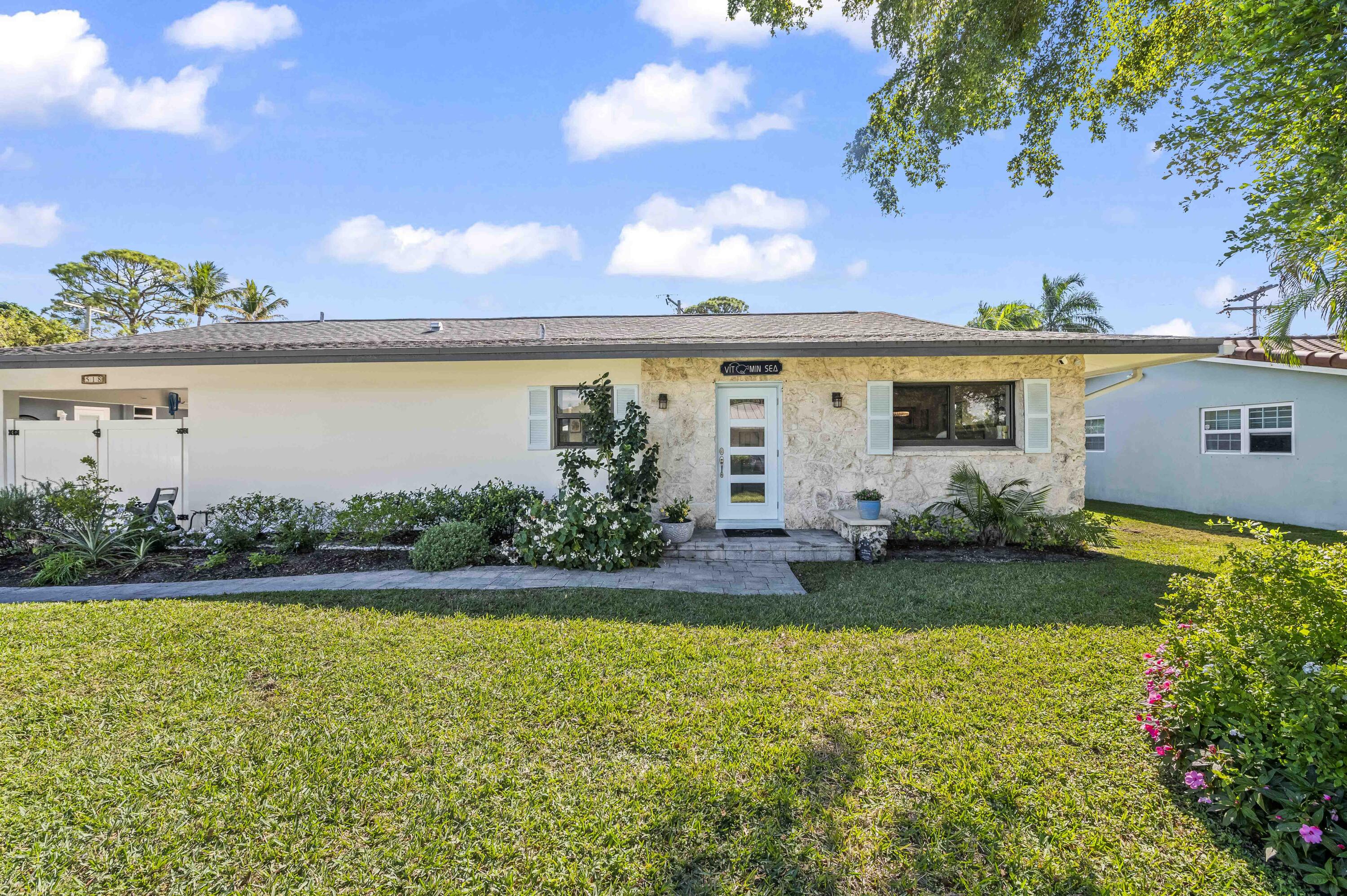 518 Southwest 28th Avenue Boynton Beach, FL 33435 - Photo 4 of 55 02 Front 02
