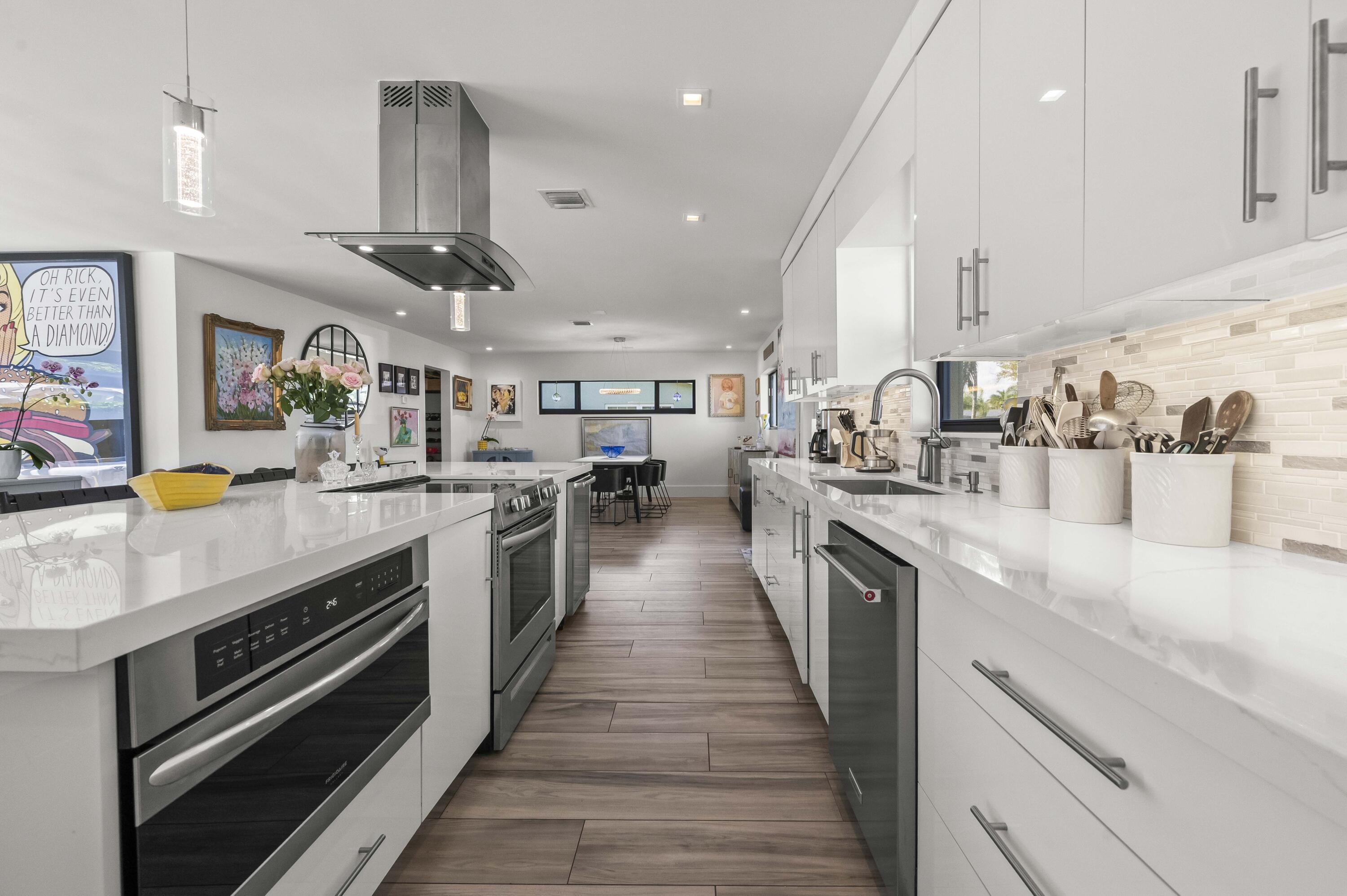 518 Southwest 28th Avenue Boynton Beach, FL 33435 - Photo 9 of 55 08 Kitchen 02