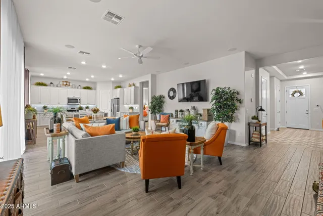 $725,000 | 2228 West Caldwell Street, Phoenix, AZ 85041