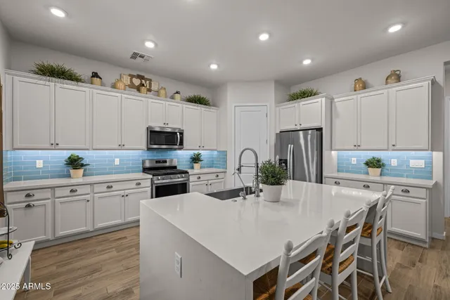 $725,000 | 2228 West Caldwell Street, Phoenix, AZ 85041