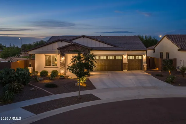 $725,000 | 2228 West Caldwell Street, Phoenix, AZ 85041