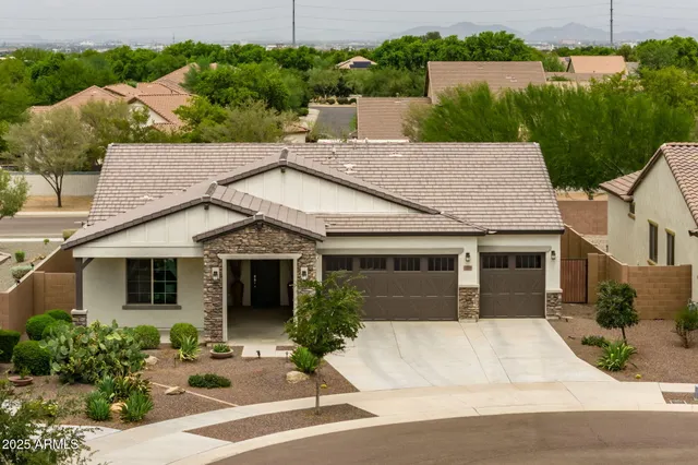 $725,000 | 2228 West Caldwell Street, Phoenix, AZ 85041