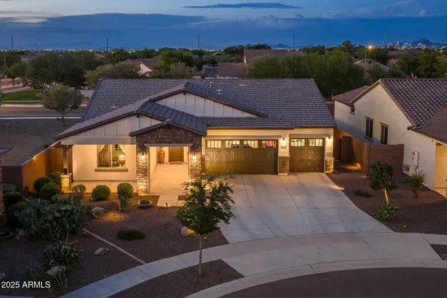 $725,000 | 2228 West Caldwell Street, Phoenix, AZ 85041