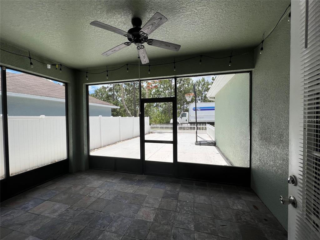 2570 Wild Tamarind Boulevard Orlando, FL 32828 - Photo 20 of 20 a view of large windows