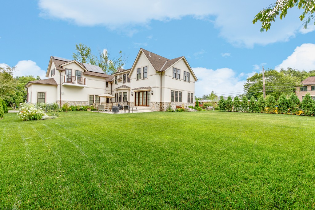 115 Old Farm Road Newton, MA 02459 - Photo 19 of 20 Gallery Image 19