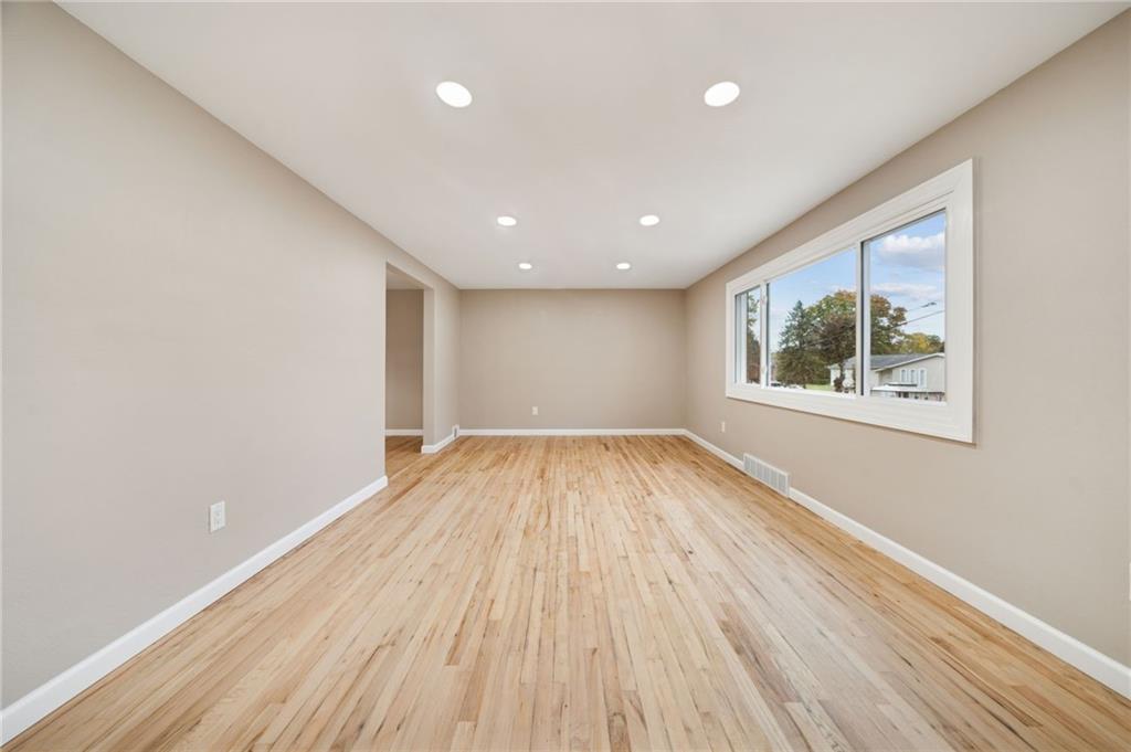 1714 O'Block Road Pittsburgh, PA 15239 - Photo 5 of 36 Gallery Image 5