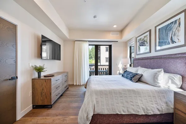 $799,000 | 700 Village Drive, Unit 304, Donnelly, ID 83615