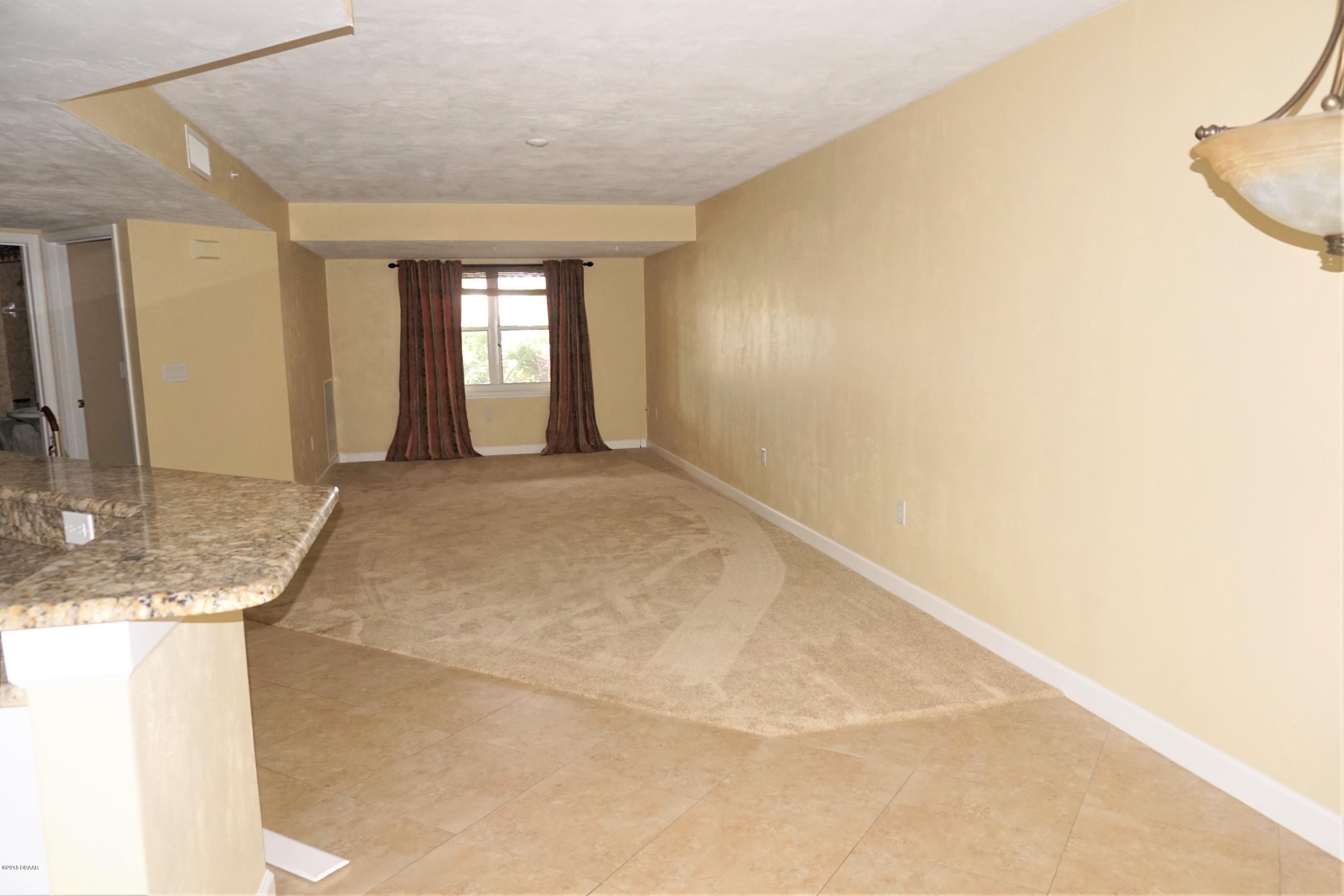 1 John Anderson Drive, Unit 113 Ormond Beach, FL 32176 - Photo 10 of 76 Family room