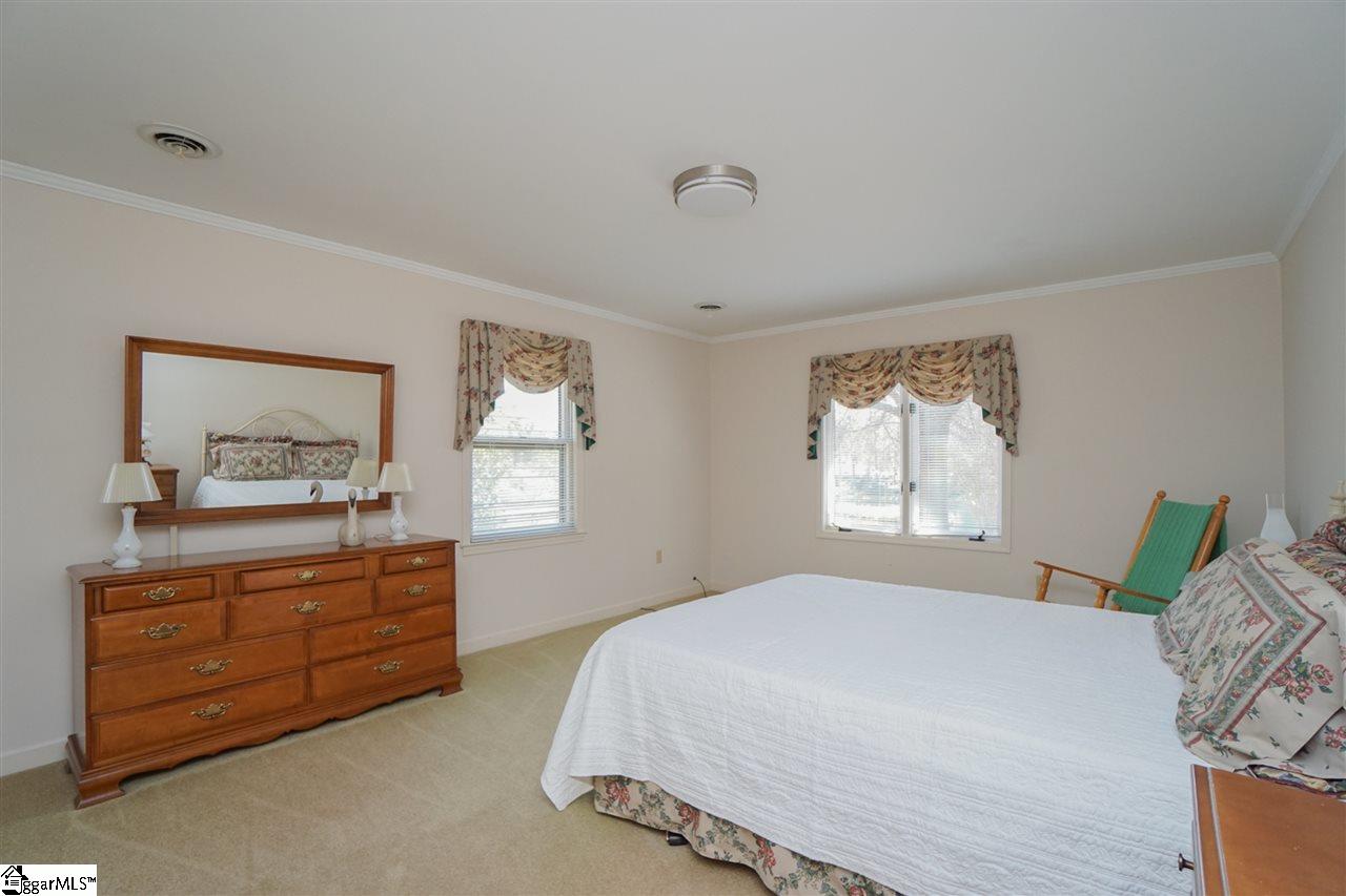 221 Silver Creek Road Greer, SC 29650 - Photo 28 of 36 Gallery Image 28