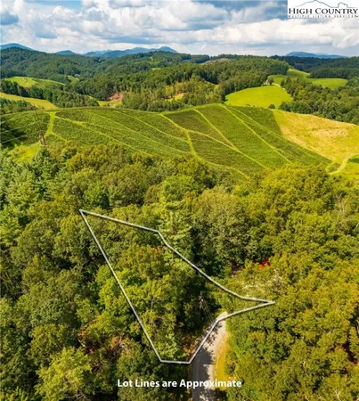a view of a tennis court