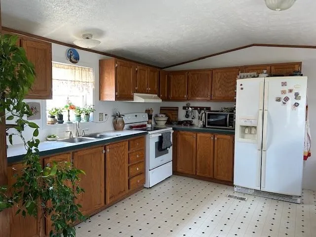 $129,900 | 28 Highway 145, Colebrook, NH 03576