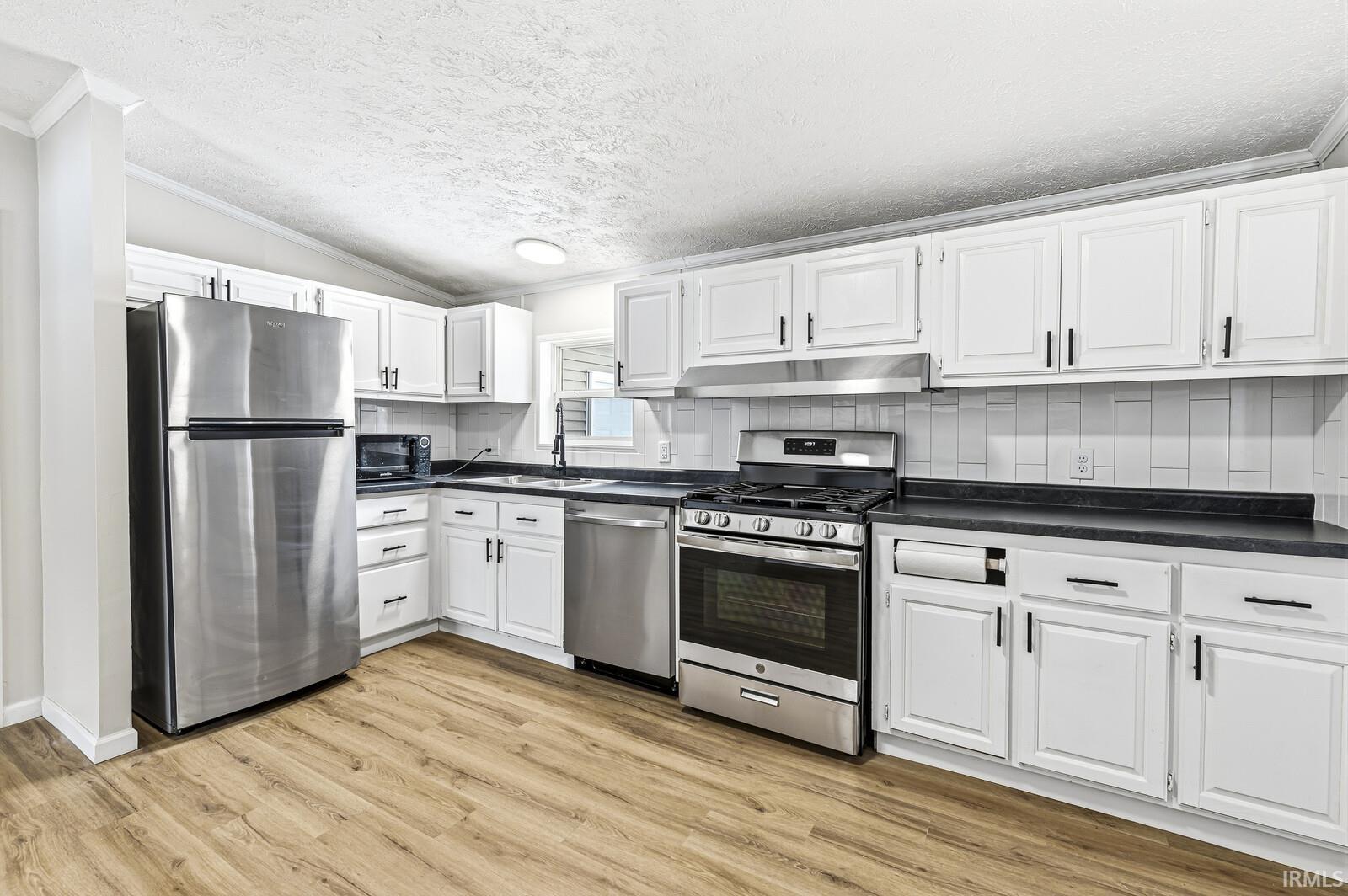 535 North Fail Road La Porte, IN 46350 - Photo 12 of 35