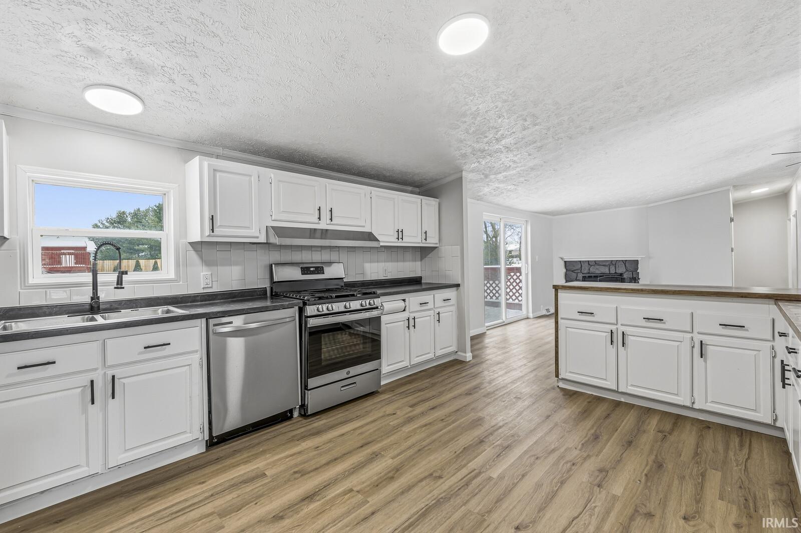 535 North Fail Road La Porte, IN 46350 - Photo 14 of 35