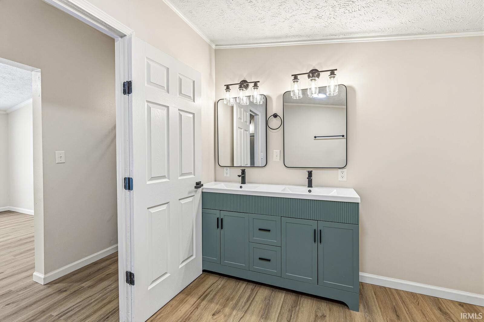 535 North Fail Road La Porte, IN 46350 - Photo 21 of 35