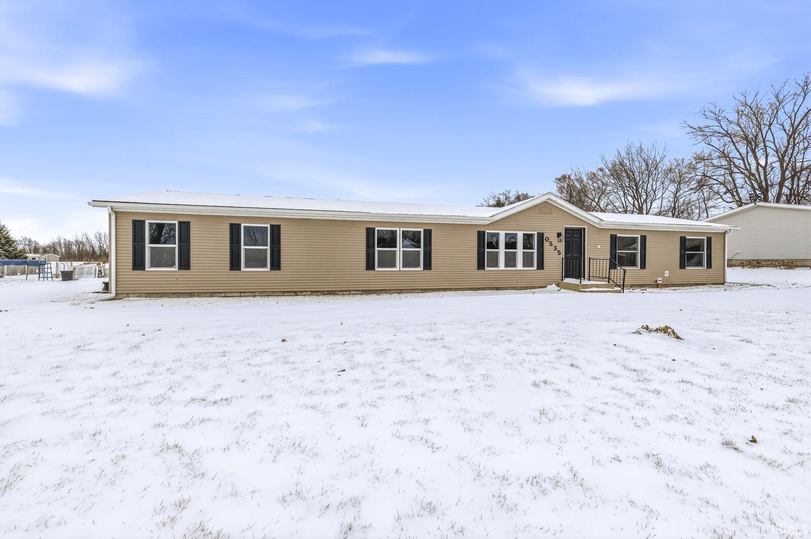 535 North Fail Road La Porte, IN 46350 - Photo 3 of 35