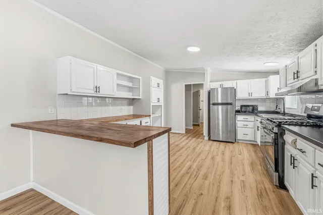 $249,900 | 535 North Fail Road, La Porte, IN 46350