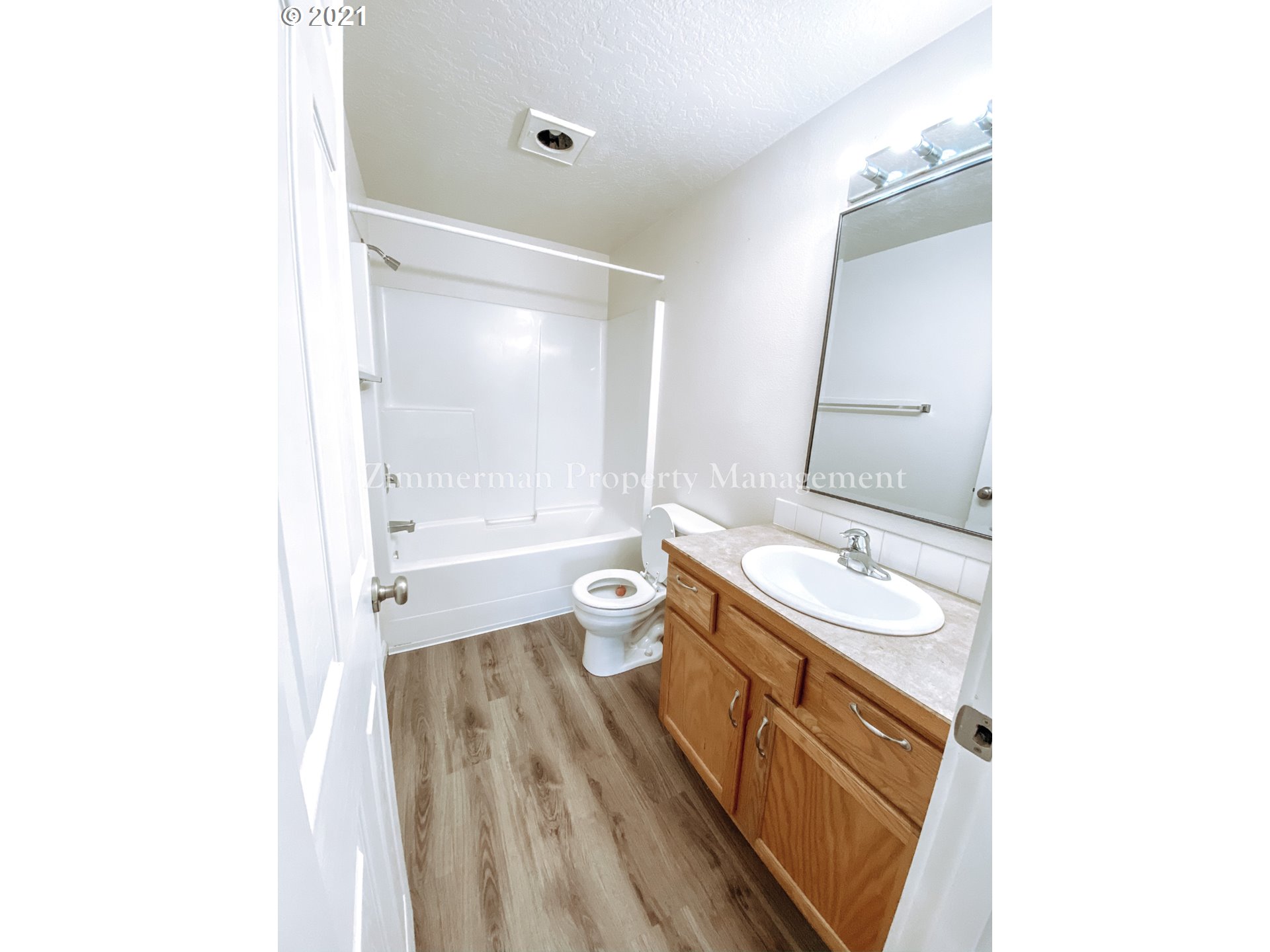 6447 Main Street Springfield, OR 97478 - Photo 6 of 12